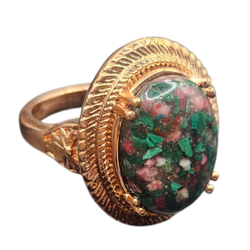 Thulite and Malachite Matrix Ring